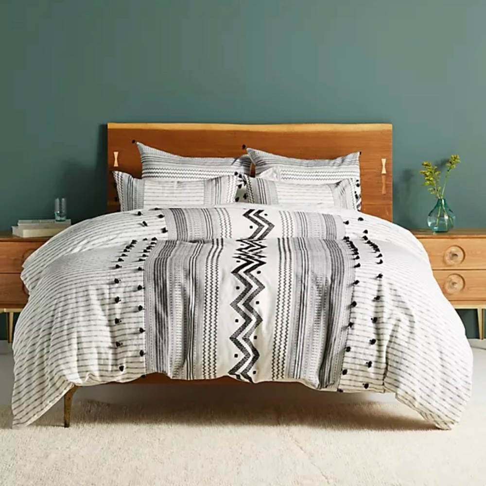 Anthropologie Embellished Pendana Duvet Set, Queen